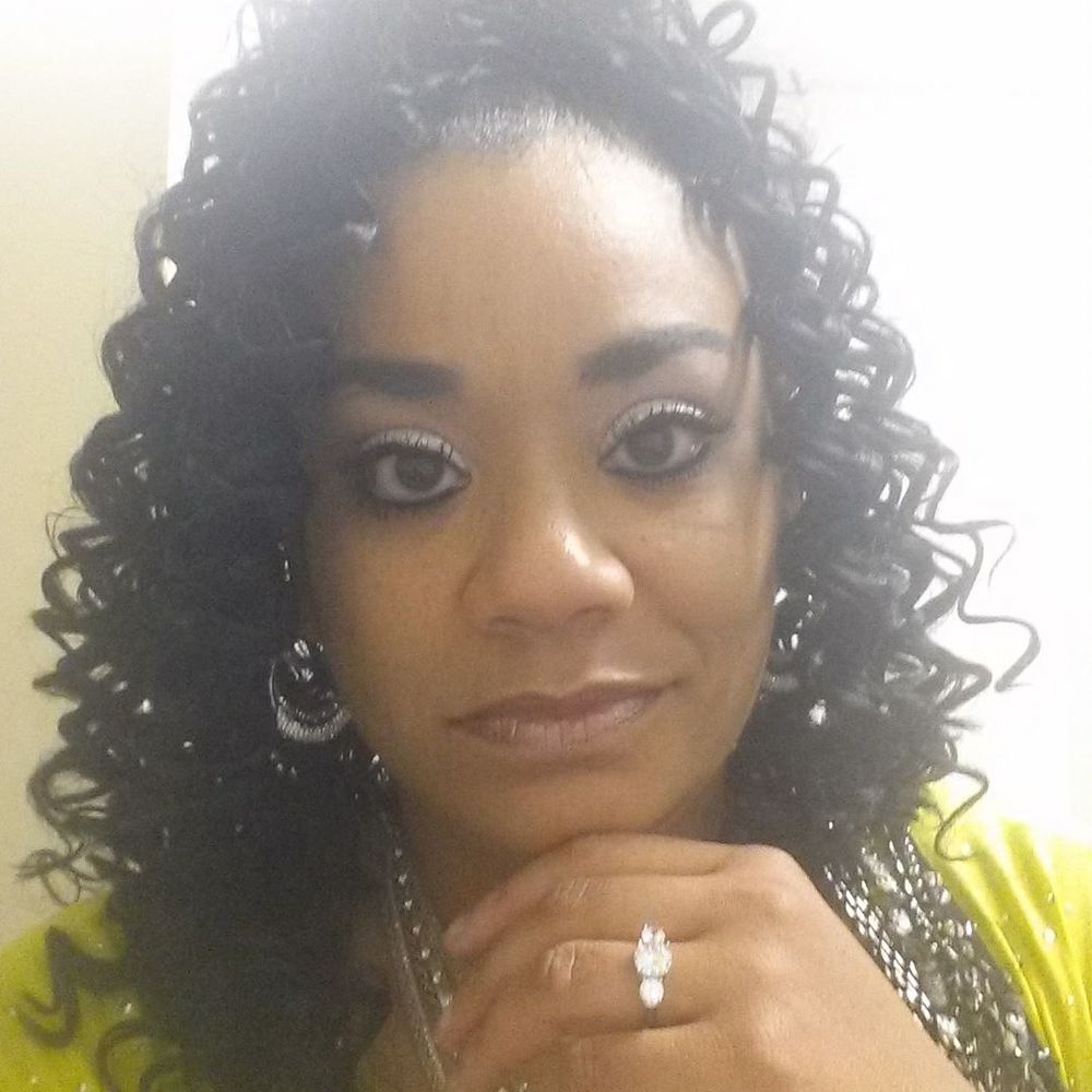 Meet your Posher, Crystal