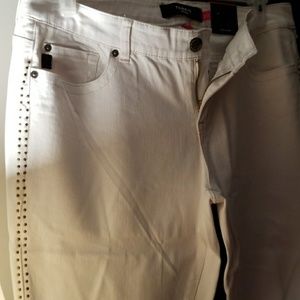 White Capri denim with cuff