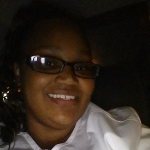 Meet your Posher, Brittany shell