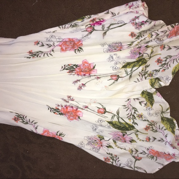 Love Stitch S Super Cute Uneven Length Dress - Picture 5 of 5