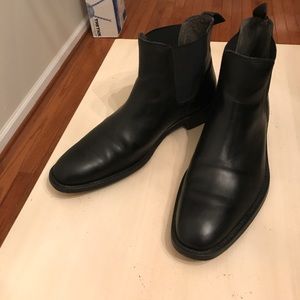 Excellent Condition Banana Republic Chelsea Boot