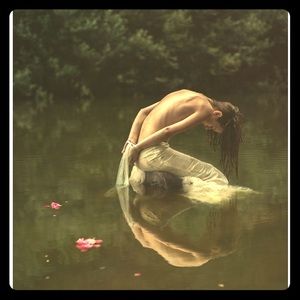 Meet your Posher, Maya