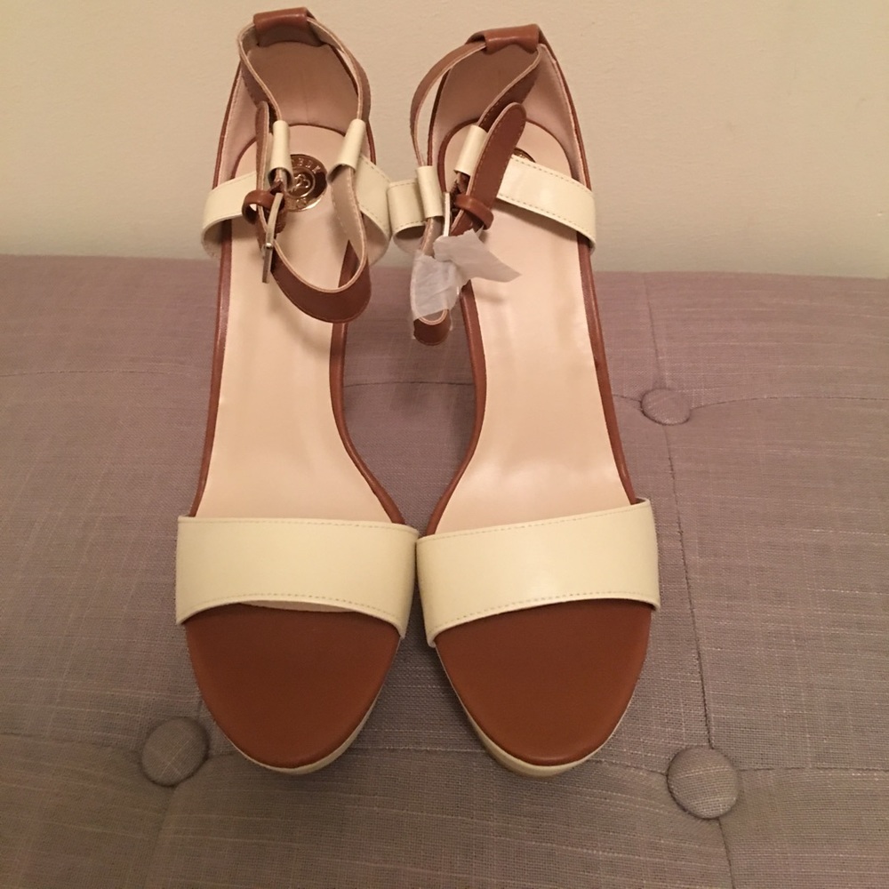 DBDK strapped heels
