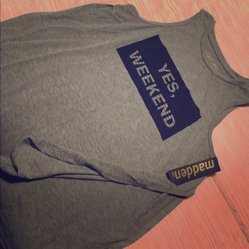 Grey shirt with side openings