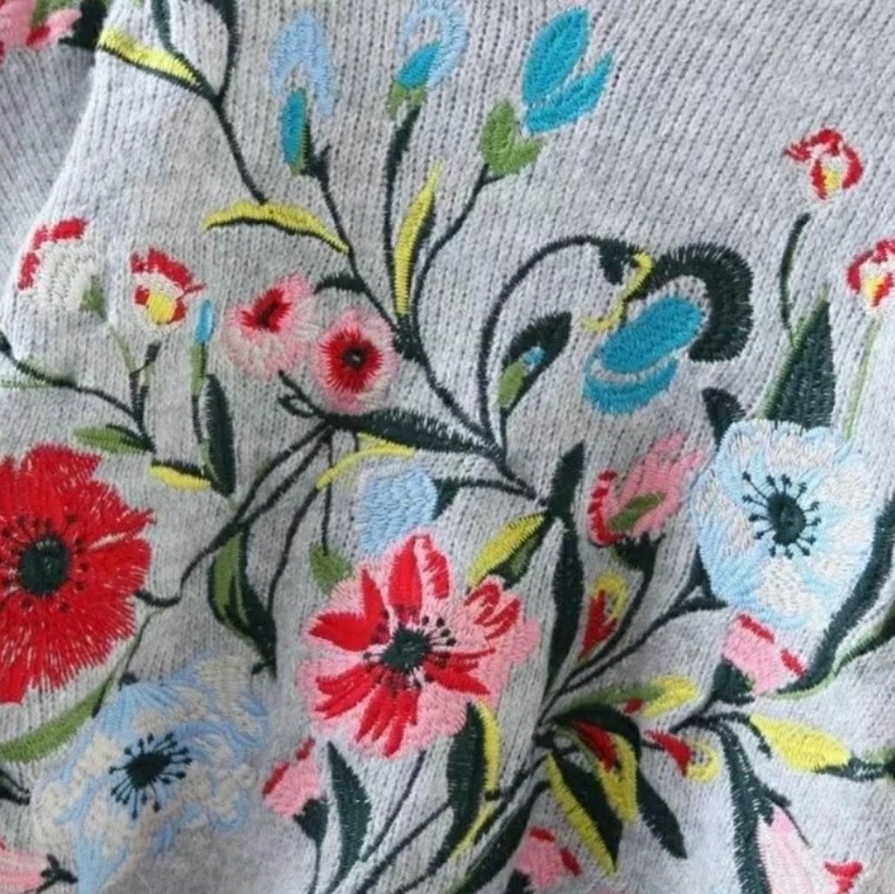 ⚡Lowest 1 Left⚡Embroided sweater 🌸🌼🌺🌹 - Picture 5 of 7