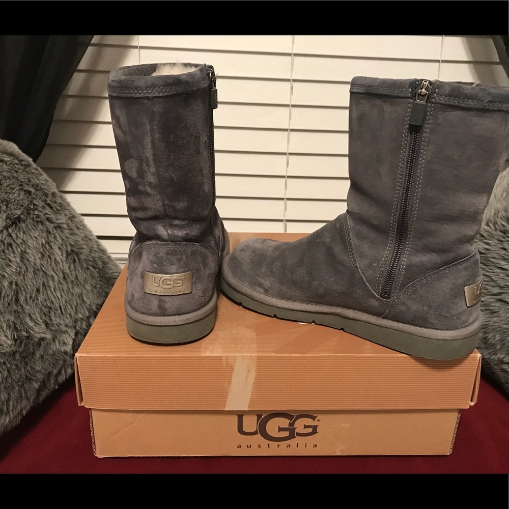 UGG W Roslynn Grey Sherling Boots