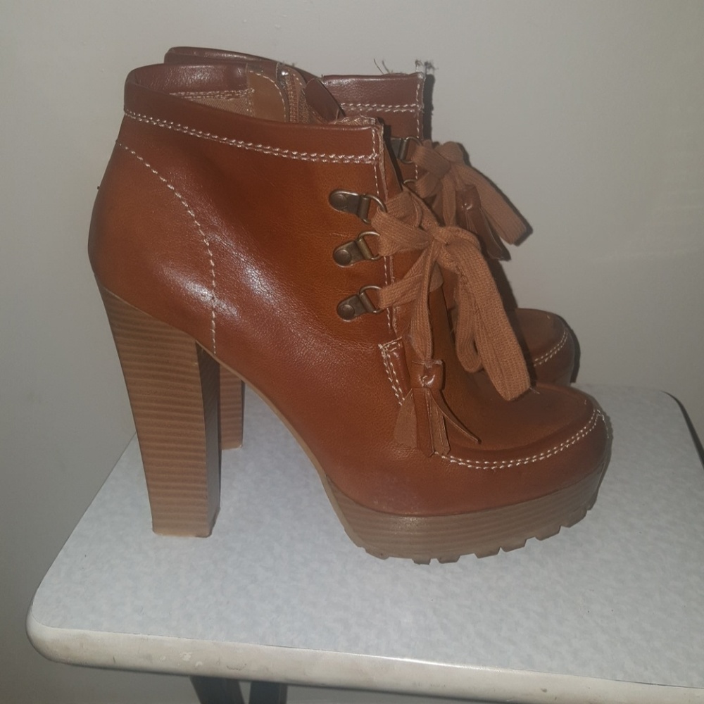 Mia booties