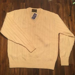 Pendleton V neck virgin wool sweater