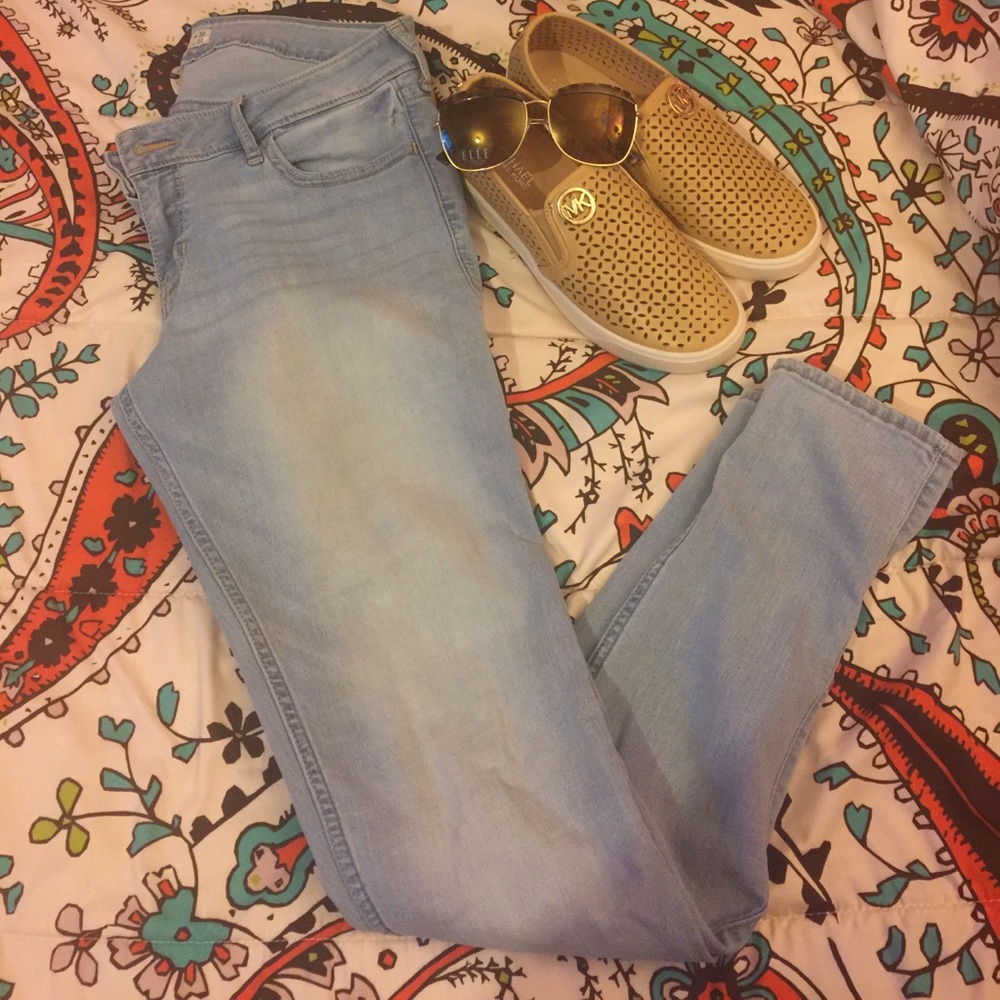 Hollister® Light Wash Skinny Jeans
