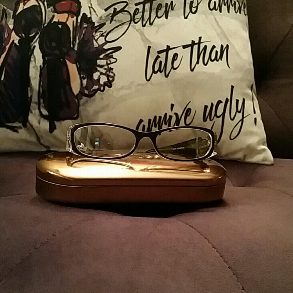Guess Eyeglasses nwt