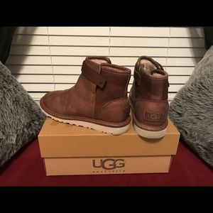 UGG Rella Booties In Choc Brown Leather Size US6
