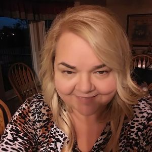 Meet your Posher, Debbie