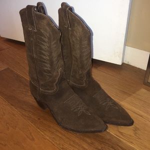 Suede Justin boots