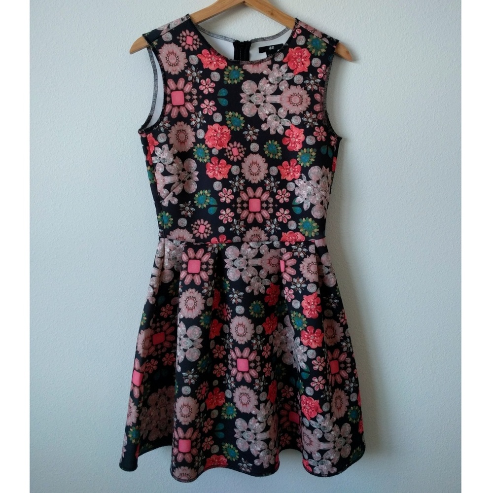 H&M Trendy Neoprene Scuba Dress