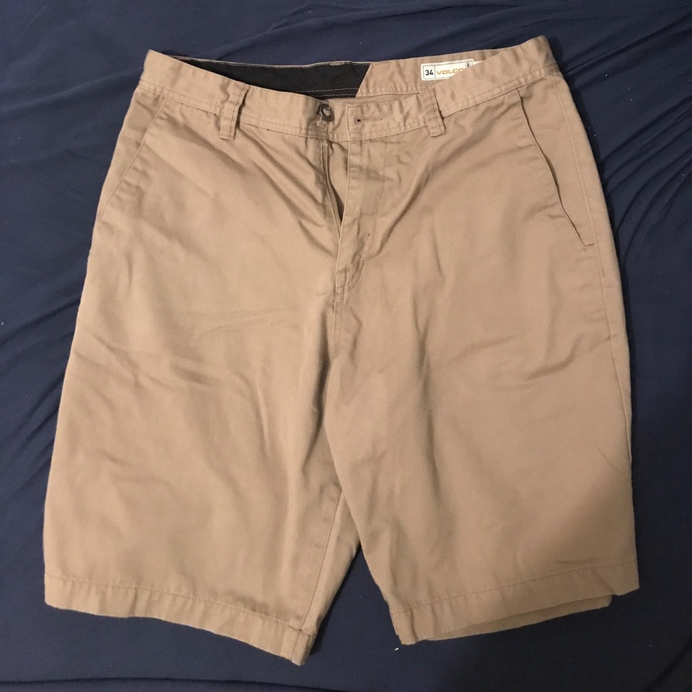 Men’s Volcom Khaki Shorts