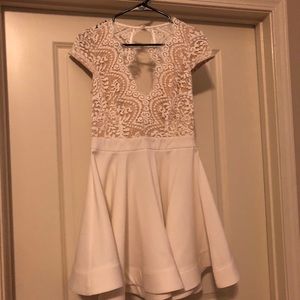 Stunning white lace dress! Worn once