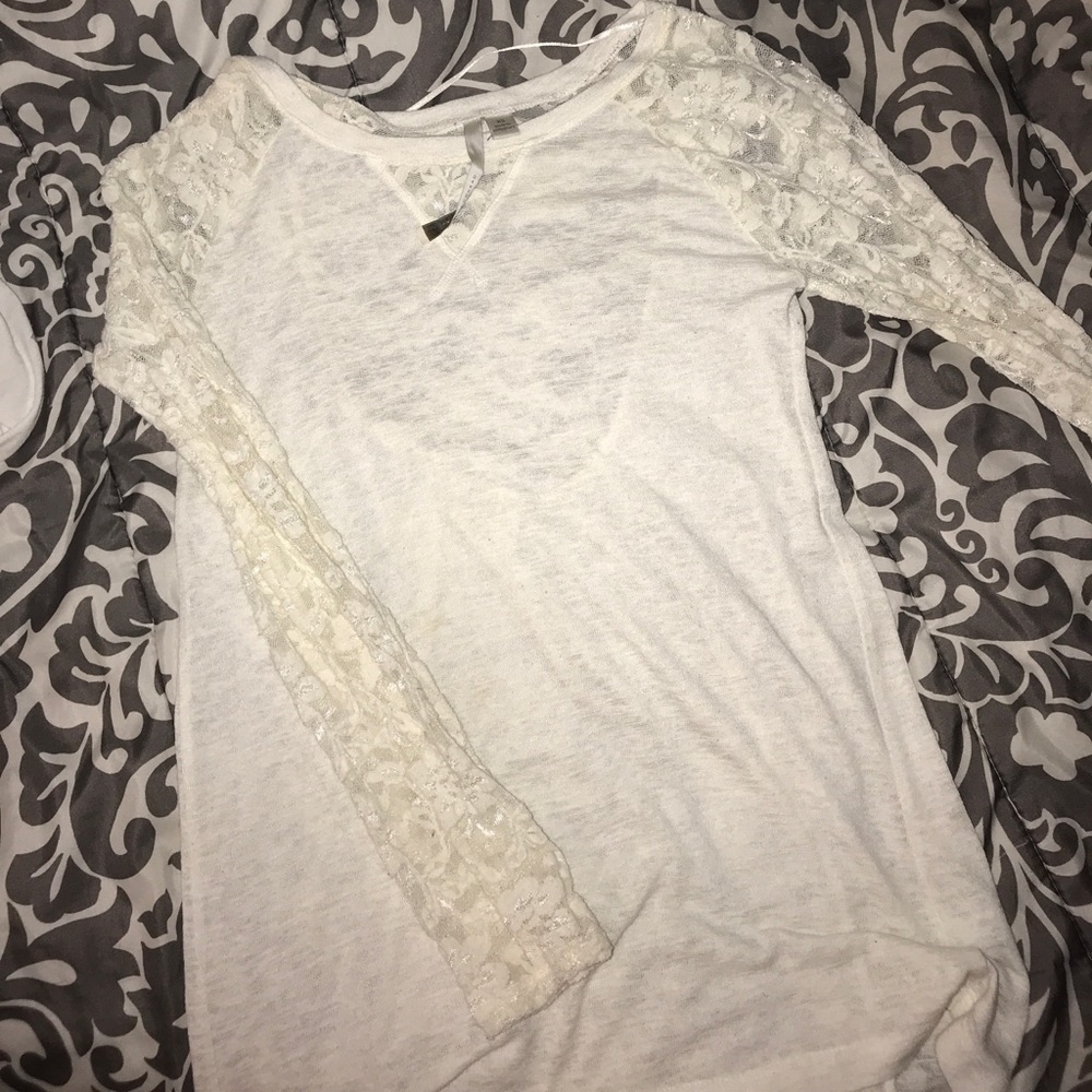 White lace long sleeve