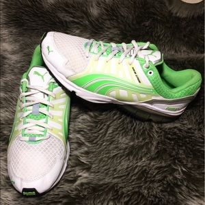 Puma Power Tech White/Green Running Shoes Size 7
