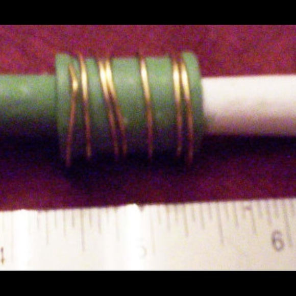 Green Wooden Magic Wand - Cornath Series - Picture 2 of 2