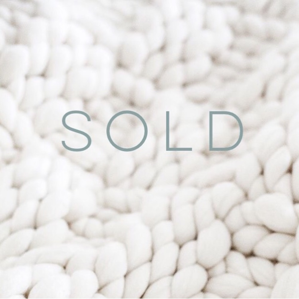 LADIES! EVERYTHING PAST THIS POINT HAS SOLD!