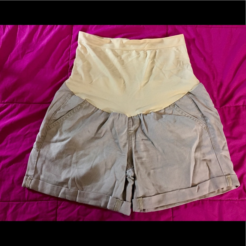 a*glow Maternity Twill Shorts