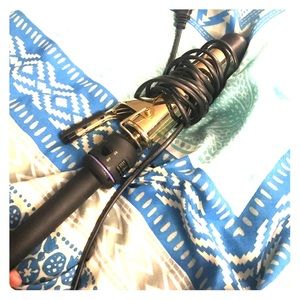 Hot tools curling iron