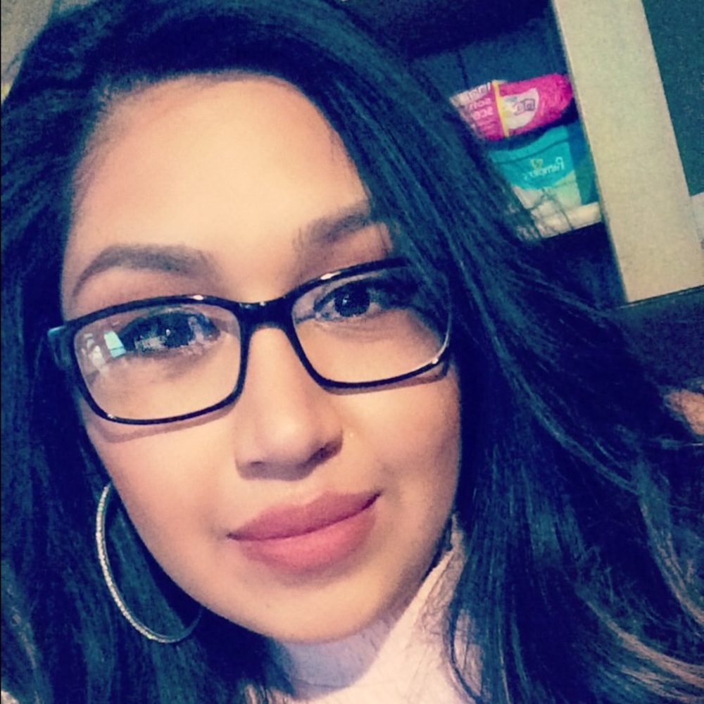 Meet your Posher, Fatima