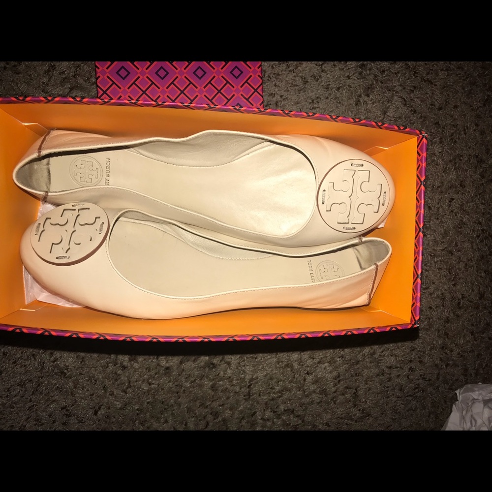 Nude Tory flats