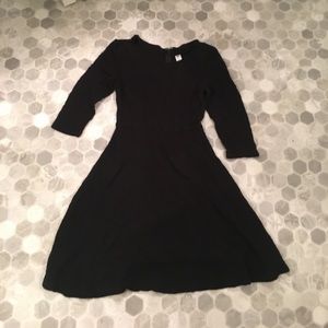 Very cute never worn black dress!