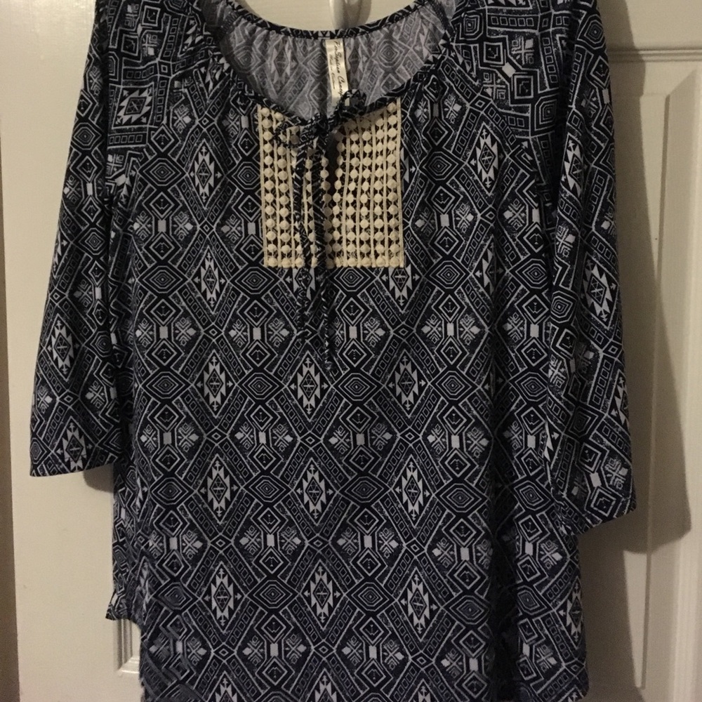 Cute lightweight blouse.