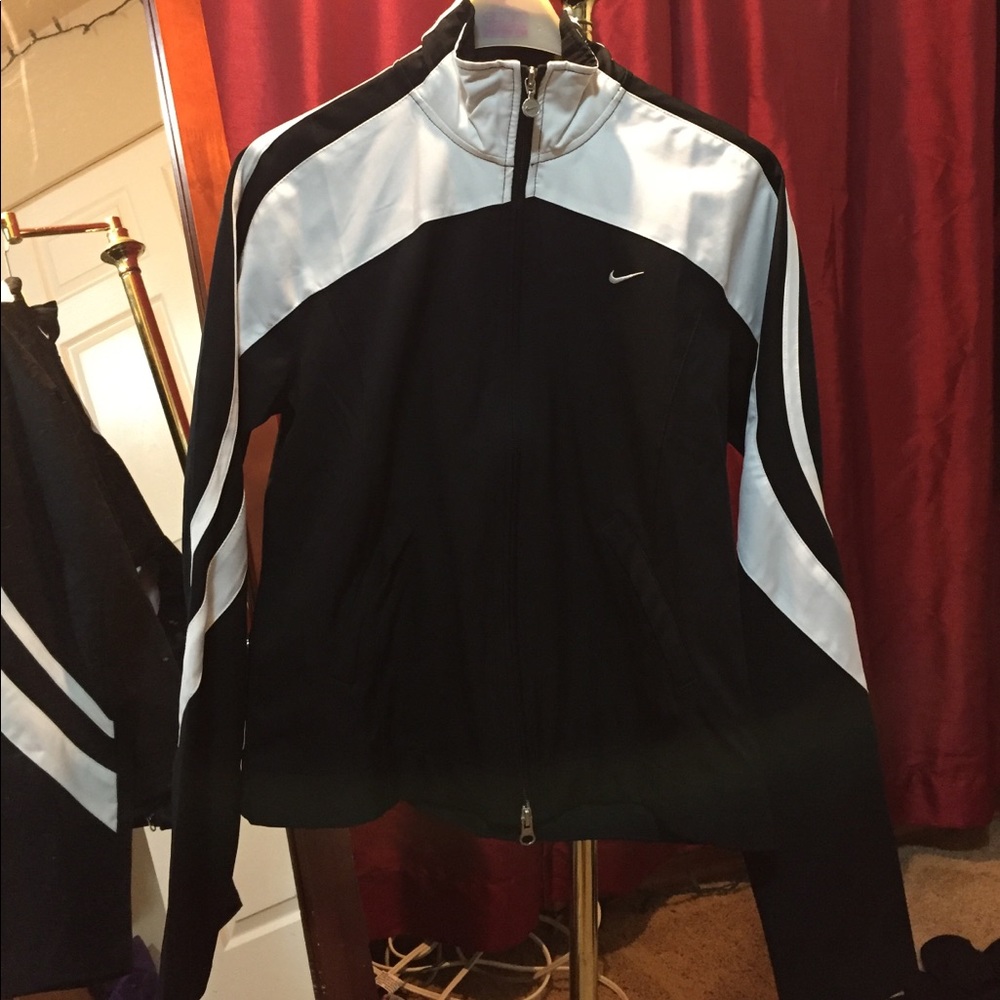 Black and white Nike zip up jacket