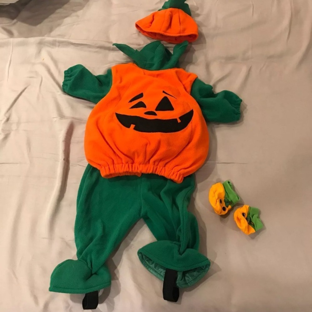 Baby pumpkin costume
