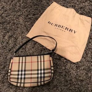 Burberry Pouchette