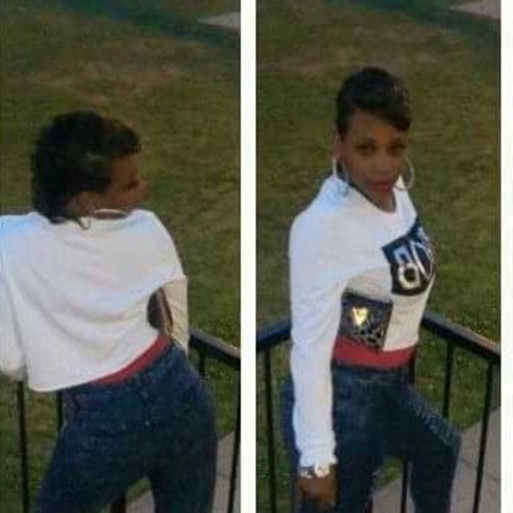 Meet your Posher, Nina