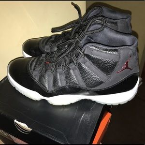 Air Jordan Retro 11  Black  Patten leather Sz11