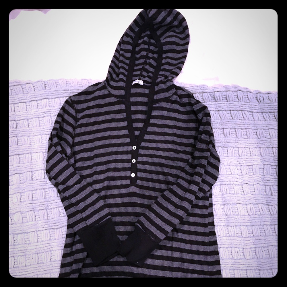 Splendid 3/4 length sleeve hooded Henley