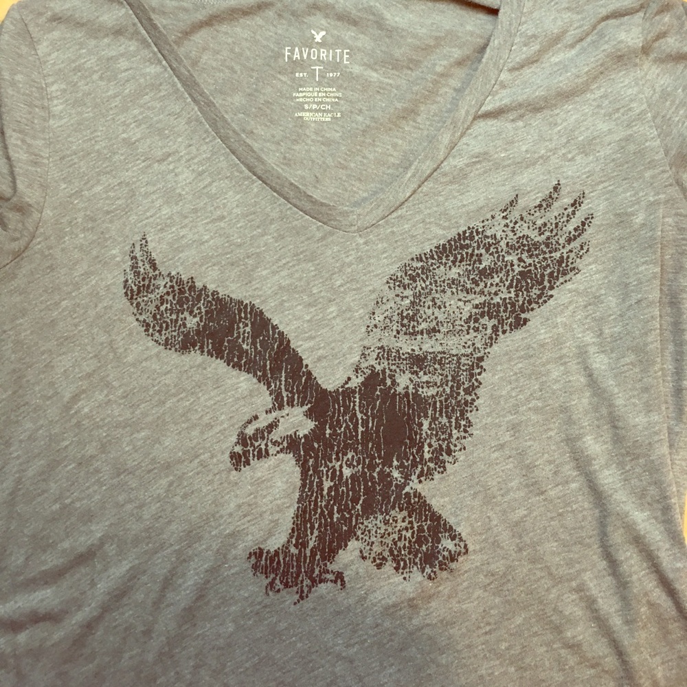 American Eagle V neck