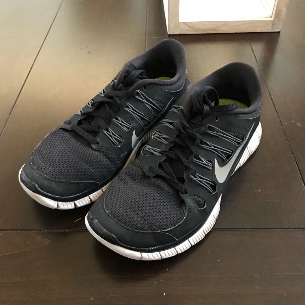 Nike free runs