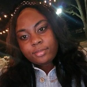 Meet your Posher, Rochelle