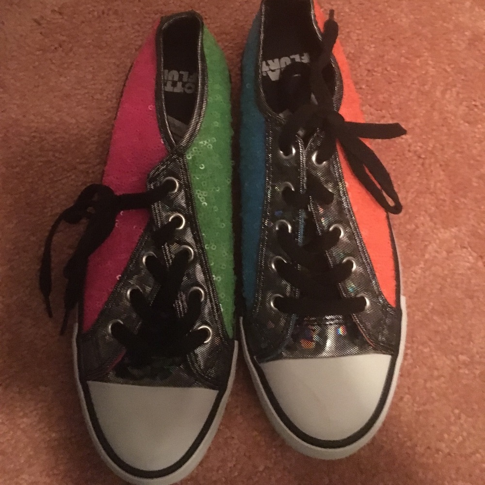 Mix matched converse shoes