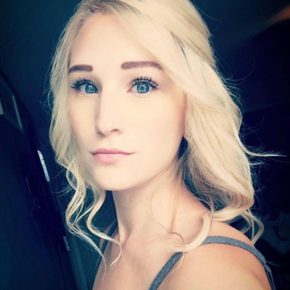 Meet your Posher, Jenna - Picture 1 of 1