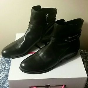 👢FINAL MARKDOWN Isaac Mizrahi ankle boot