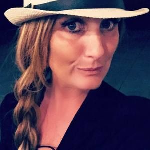 Meet your Posher, Korina