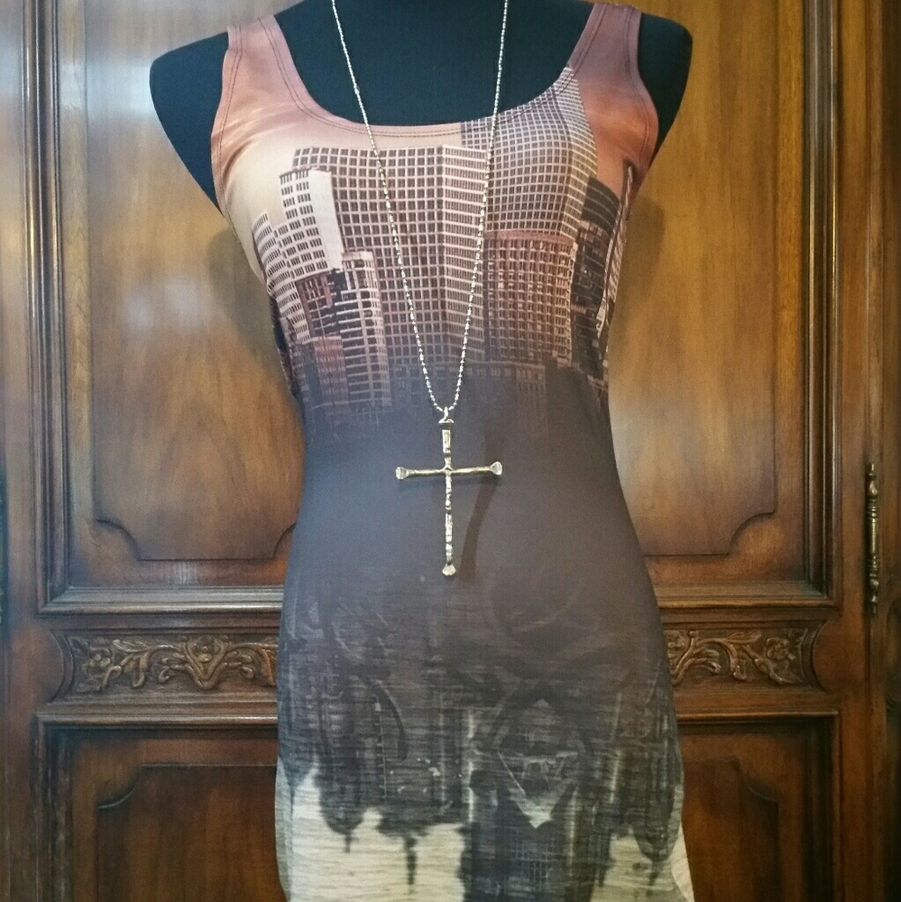 Underground city dress size small