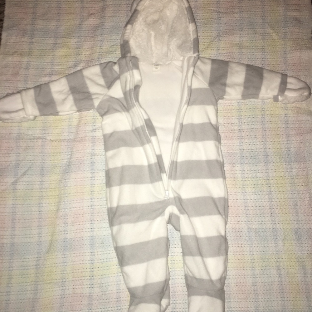 Old Navy 6-12 Month Winter One Piece