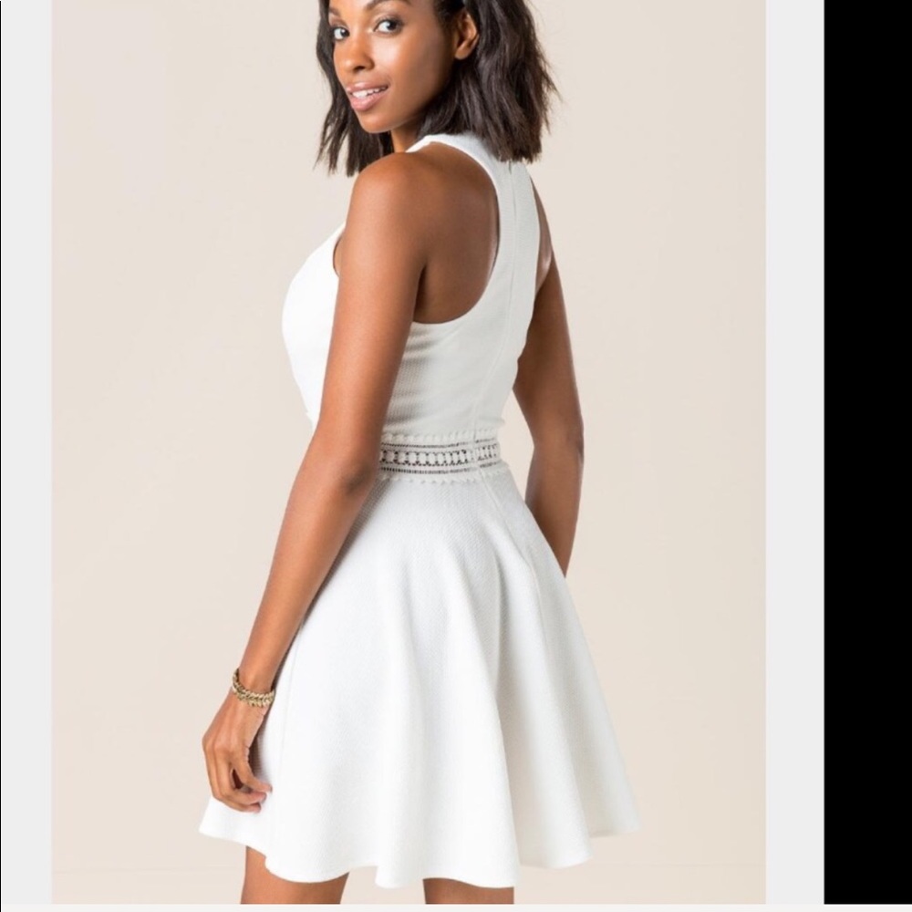 🌻🔶🌻 | NWT | Francesca's Crochet Dress