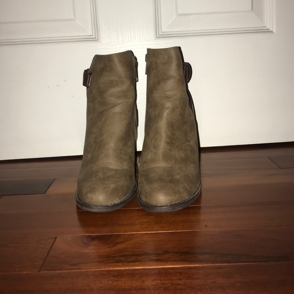 Aldo Size 6 Brown Heel booties