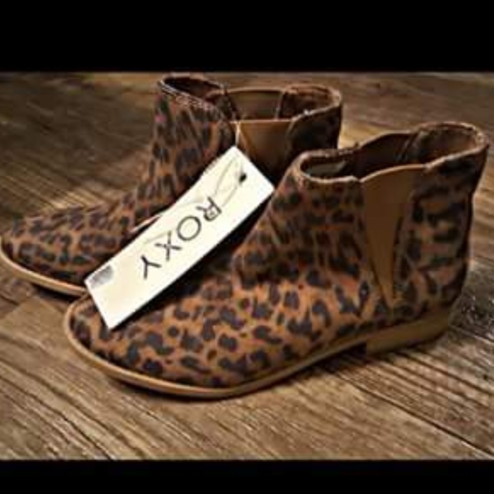 Roxy booties Cheetah print