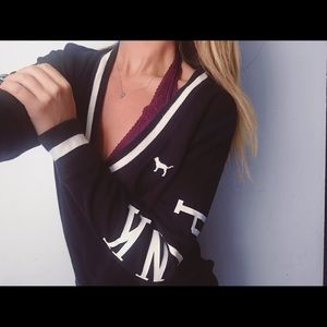 VS PINK RARE V neck Sweater