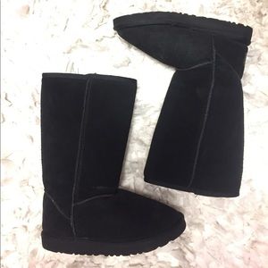 Barley worn ugg boots!!